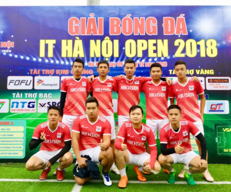 SIÊU VIỆT Tưng bừng tham gia giải bóng đá IT Hà Nội Open 2018